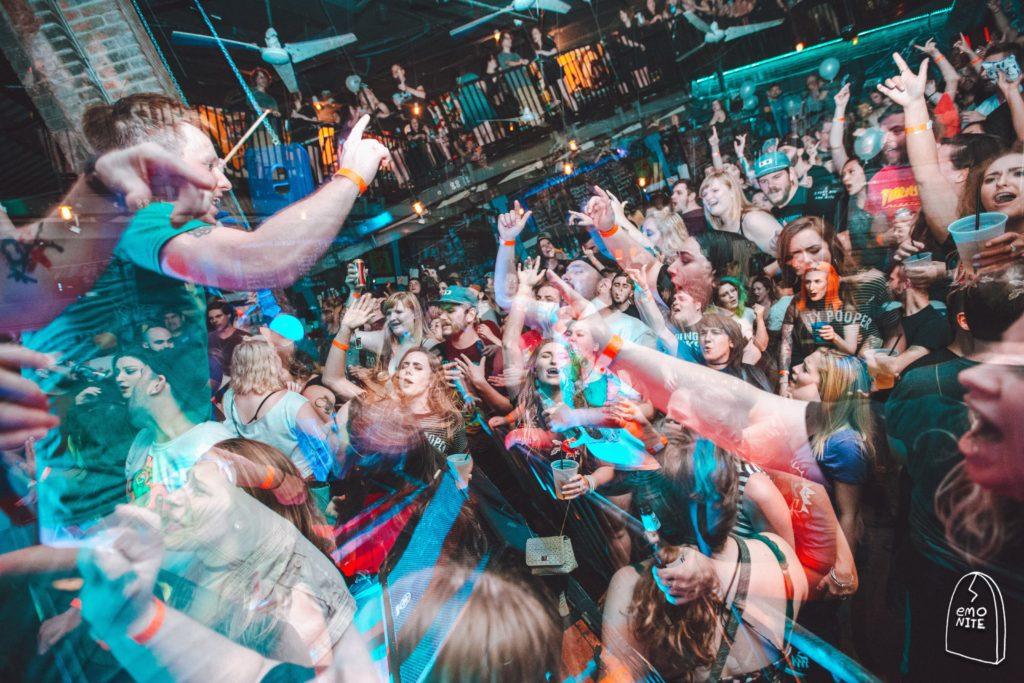 That Music Magazine » Emo Nite Brings a Crowd Together at The Voltage